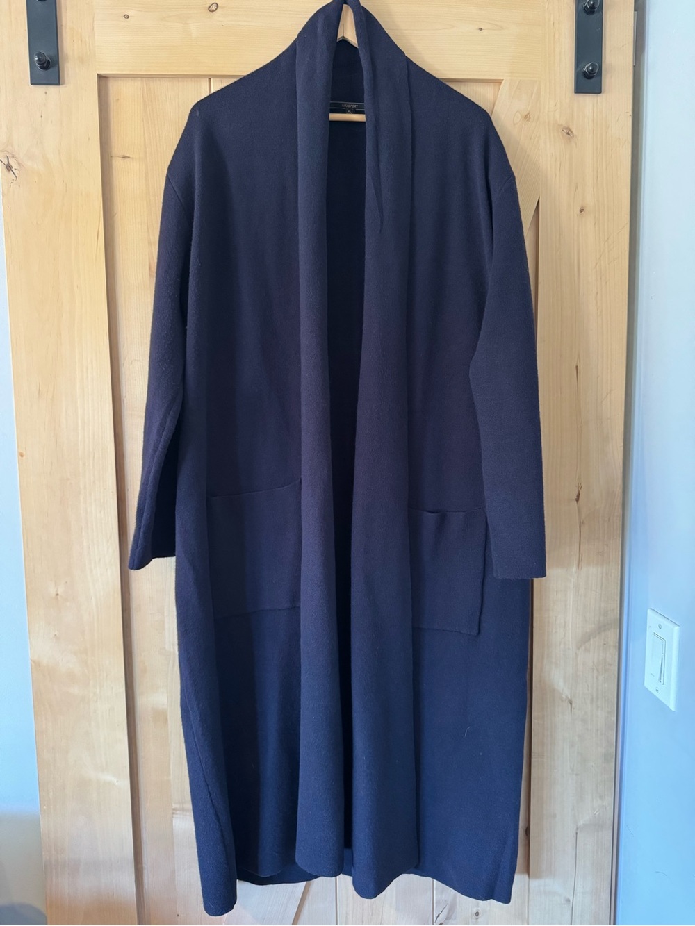 Soft dark navy MaxSport longline duster cardigan in size XL.
